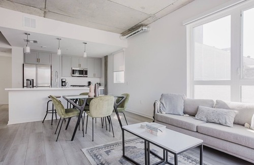 Downtown Long Beach Apartment | Modern Long Beach 2BR w/Pool & Gym, nr beach, by Blueground
