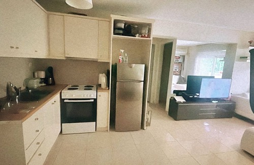 Neos Kosmos Apartment | Modern Lux Apt by Acropolis I Private Parking, Gym, Balcony, Metro 1-min Walk