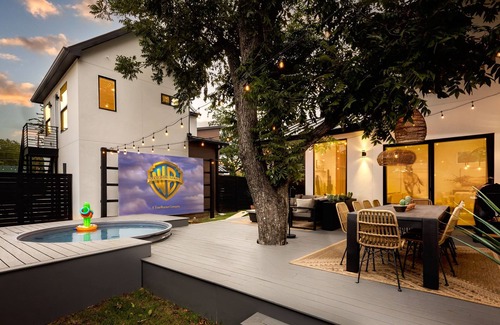 South Lamar House | Modern Luxe South Lamar Retreat with Heated Pool, Game Room, and Outdoor Theater