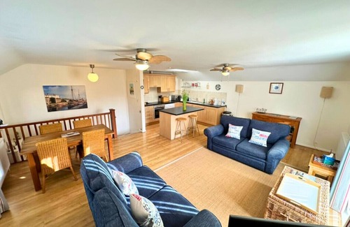 Charlestown Cottage | Modern, luxury and spacious - A great place for family and friends to relax!