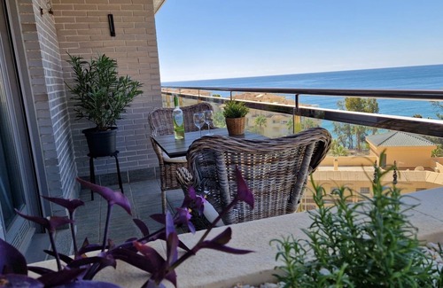 Benalmadena Costa Apartment | Modern luxury apartment at 100m from the beach and fantastic seaviews,