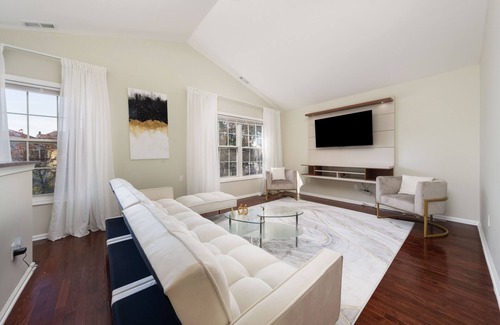 Newark House | Modern Luxury Home near NYC FreeParking