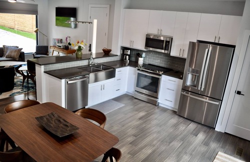 Killen House | Modern Luxury in brand new home on Shoals Creek