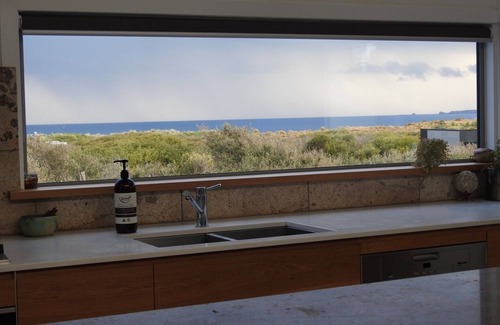 Cape Woolamai House | Modern Luxury just 100 meters from the beach.