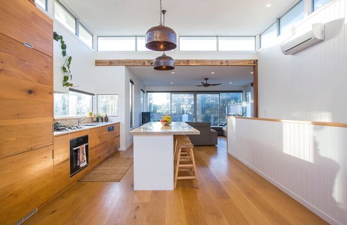 Cape Woolamai House | Modern Luxury just 100 meters from the beach.