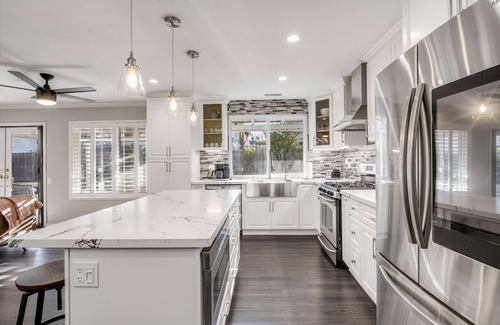 Santee House | Modern Luxury Retreat