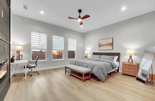 West Dallas House | Modern Luxury Stay in Dallas/Irving–Cozy & Elegant