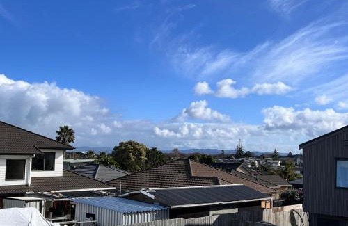 Mangere House | Modern Mangere Town House