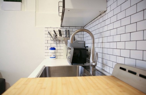 The Strand Apartment | Modern Manhattan Beach House - Steps to the Beach and world class surfing!