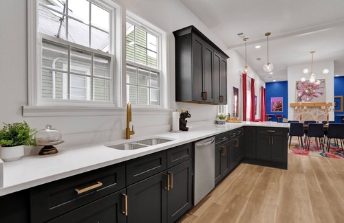 Midtown House | Modern Memphis Game House, Hot Tub! Close to Beale