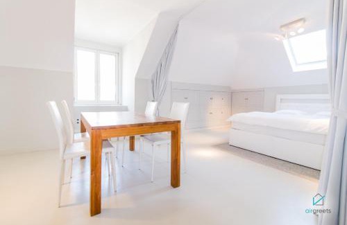 Wahring Apartment | MODERN, MINIMALIST FLAT IN VIENNA