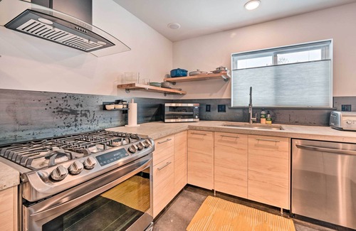 Franklin to the Fort House | Modern Missoula Home ~ 2 Miles to Downtown!