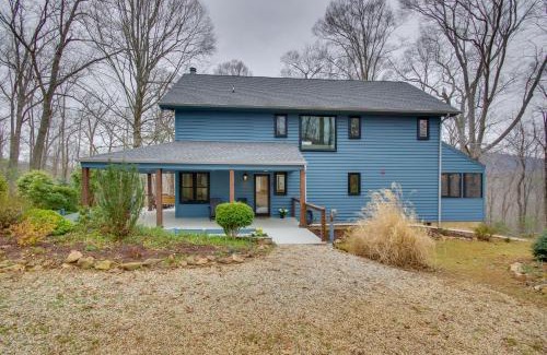 Nellysford House | Modern Nellysford Getaway on 40 Private Acres!