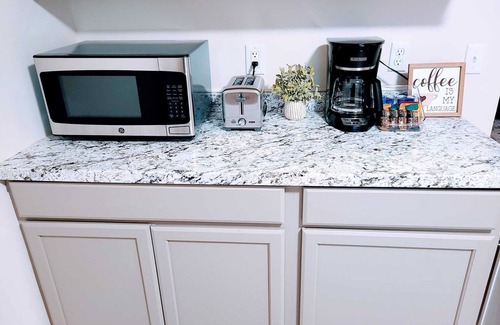 Syracuse Apartment | Modern NEW Designer 2 BR Unit - Near University/Hospitalsn
