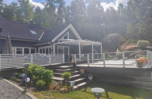 Flemingsberg House | Modern newly built house, 187 sqm with large balcony