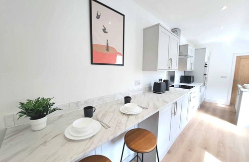 Lincoln House | Modern-Newly Refurbished 3-Bedroom House