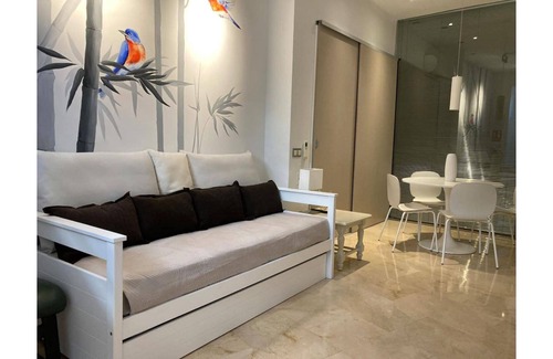 Guindalera Apartment | Modern next to Av. America with free parking 5 minutes accessible wheelchair