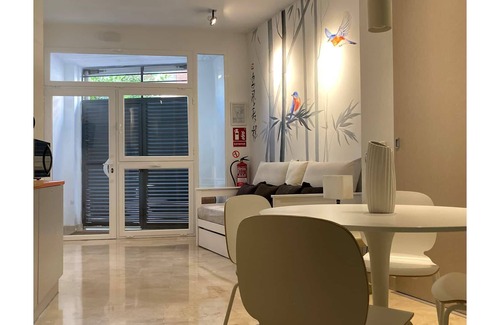 Guindalera Apartment | Modern next to Av. America with free parking 5 minutes accessible wheelchair