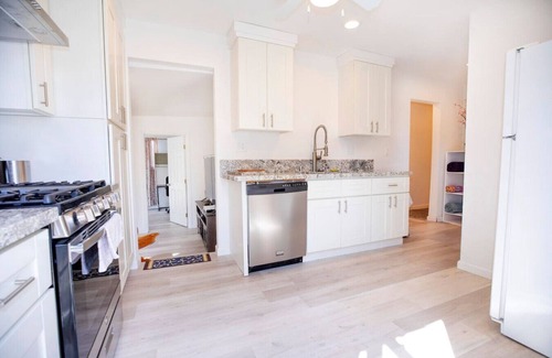Claremont House | Modern Oasis, Private, Spa, Pool, Pets, Shop,Hike