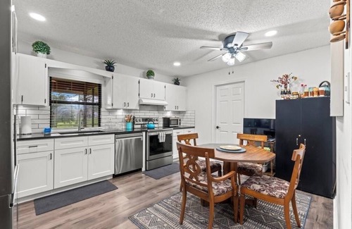 Royal Palm Beach House | Modern Oasis: Tranquil Living in Royal Palm Beach