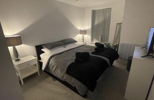 Lichfield Apartment | Modern Old Picture House City Centre Apartment 2 Bed - 1 Covered Secure Parking Space