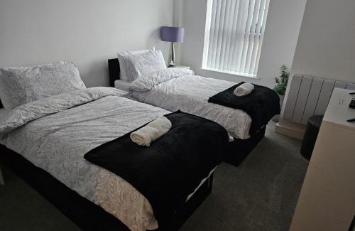 Lichfield Apartment | Modern Old Picture House City Centre Apartment 2 Bed - 1 Covered Secure Parking Space
