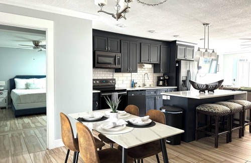 St. Cloud House | Modern Peaceful Pool Home, 25 Mins To Theme Parks!