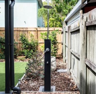 Mudjimba House | Modern Pet-friendly Mudjimba Townhouse