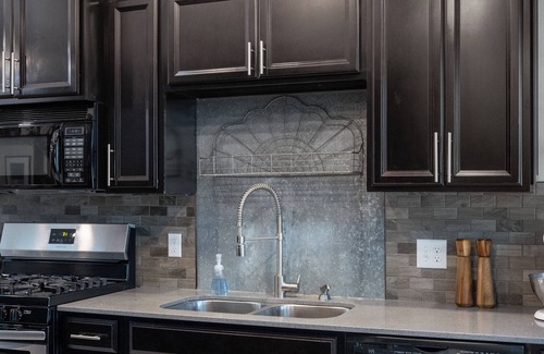 North Park House | Modern pet friendly retreat minutes from downtown, airport & hospital corridor.