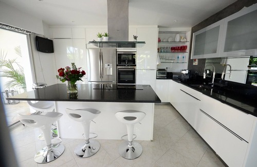 Saint-Jean Villa | Modern Provencal house with swimming pool and jacuzzi