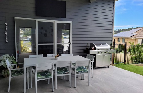 Coolum Beach House | Modern Private 4 bedroom house