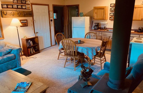 Grant County Cabin | Modern private cabin at Boulder Creek Ranch