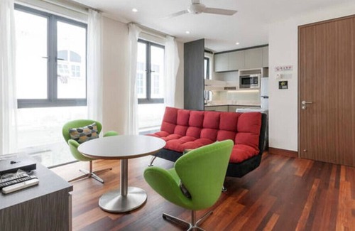 Bedok House | Modern private studio room EZS-4 with shared pool in bungalow