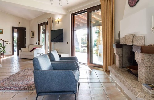 Paceco Villa | Modern private villa near restaurant