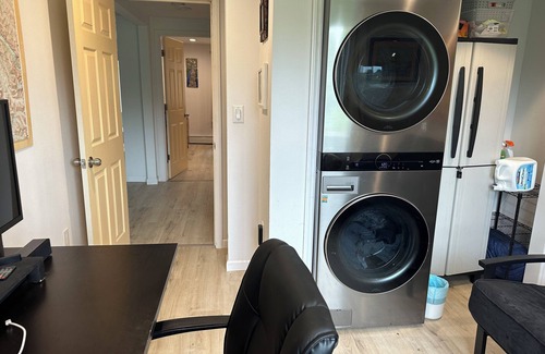 Spenard House | Modern, quiet 2-bedroom house in midtown