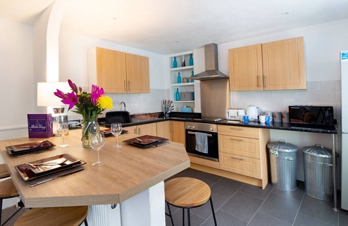 Exeter House | Modern Quirky Exeter City Cottage 2 min walk/shops