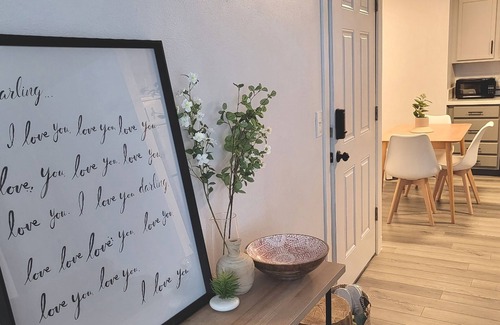 University Area House | Modern ranch, stylish hidden 💎 in the most convenient U-MED DISTRICT!