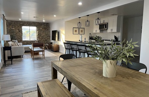 Desert Hot Springs House | Modern Ranch House~Great for Big Groups! Salt Water Pool + Spa