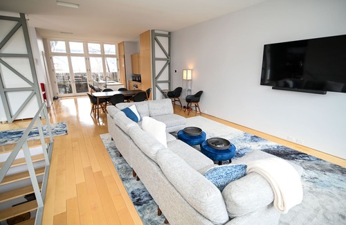 Ohio City House | Modern retreat in the heart of Cleveland