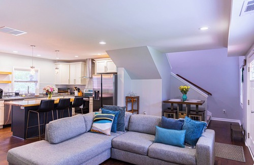 Atlanta House | Modern Retreat in West Midtown - Spacious 3BR Home with Large Deck & Yard