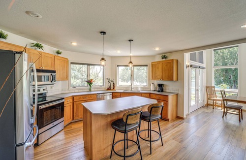 Wapato Point House | Modern Retreat w/Hot Tub - Steps to Lake Chelan!