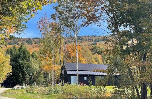 Waterbury Center House | Modern Retreat with Sauna between Stowe and Waterbury