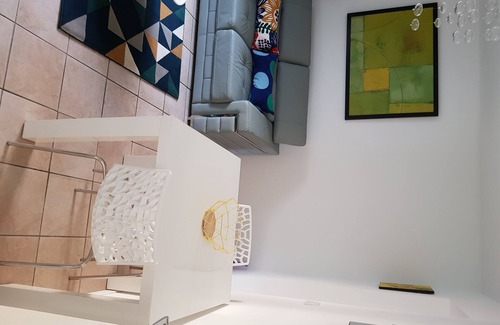 Roanne Apartment | Modern roanne apartment