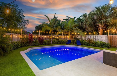 Poiciana Park II House | Modern Romantic Tropical Poolside Retreat!