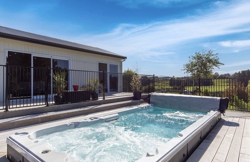 Ormondville House | Modern Rural Retreat . Country Living at its Best