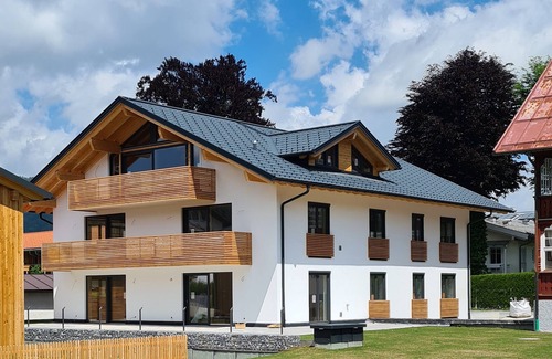 Oberstdorf Apartment | Modern, sauna, underground parking (entrance height 2.10m), elevator, free summer mountain lift