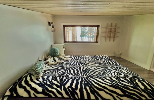 Savary Island House | Modern Savary Island Cottage – Perfect Family Getaway & Kids’ Favorite!