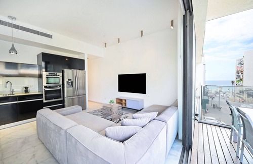 Tel Aviv City Center Apartment | Modern Sea View 3BR on Frishman Beach by HolyGuest