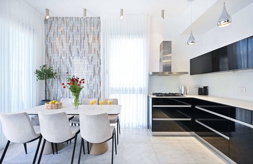 Tel Aviv City Center Apartment | Modern Sea View 3BR on Frishman Beach by HolyGuest