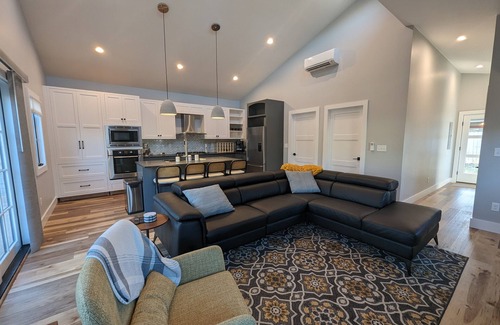 Oakley House | Modern Serenity Retreat Near Biltmore Estate - Where Luxury Meets Sustainability